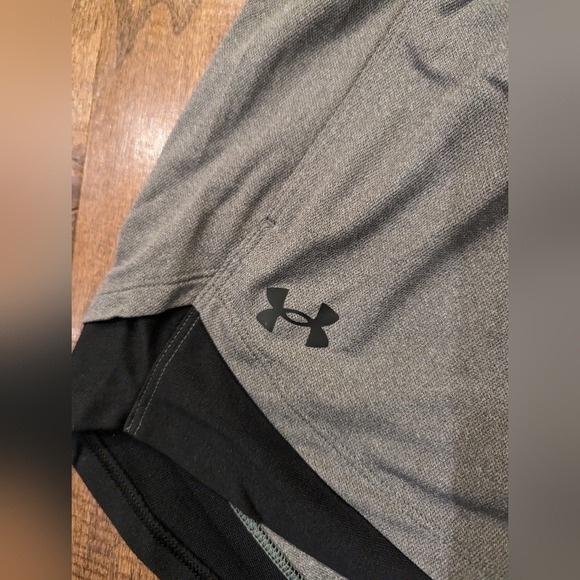 NWT New Under Armour shorts Play Up 3.0 gray & black plus size 2x - Picture 6 of 13